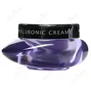 کرم هیالورونیک چروک عمیق